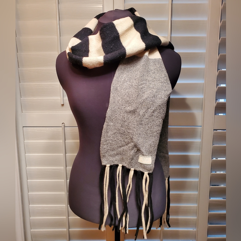 Coach wool scarf black and white striped